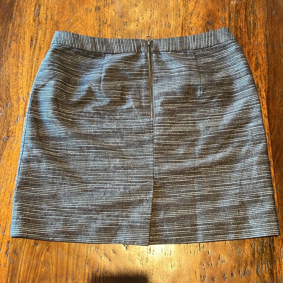 Banana Republic Pencil Skirt - Size 10 - Picture 2 of 9